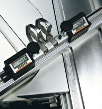  SCM  L'Invincibile SI5 - LCD Readouts With Wireless Technology.